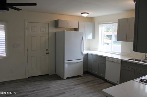 11612 21 Dr, Phoenix AZ 85015-5408 exterior