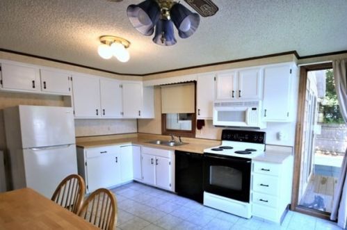 114 Henshaw St, Worcester MA 01603-1415 exterior