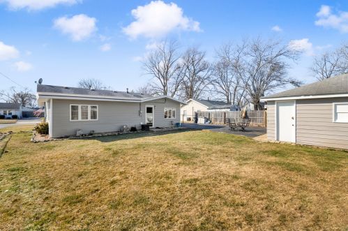 1716 Hosmer Ln, Joliet IL 60403-2034 exterior