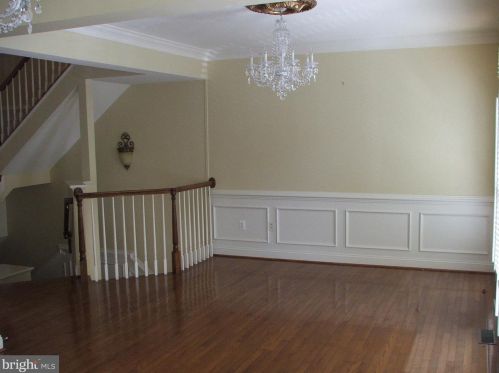 1630 Colonial Hills Dr, Mc Lean VA  22102-2939 exterior