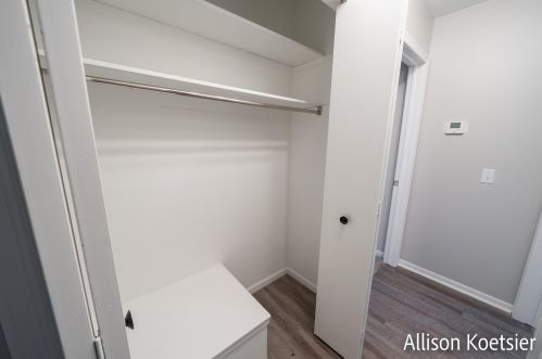 4301 36th St, Grand Rapids MI 49512-1947 exterior