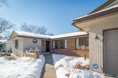 7033 Aberdeen Curv, Saint Paul, MN 55125-1667