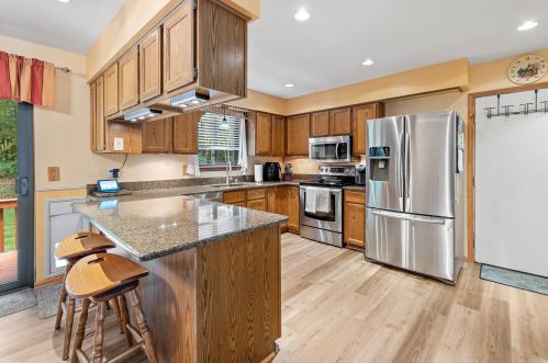 4253 Arbour Dr, Walled Lake MI 48390-4102 exterior