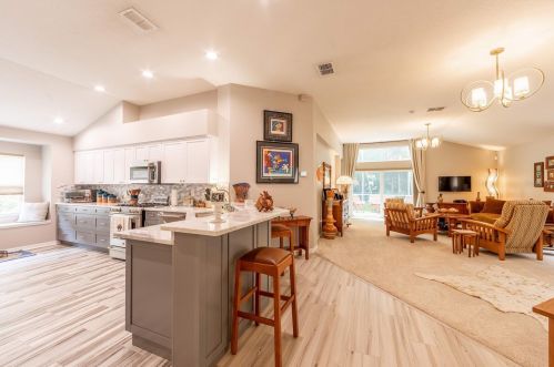 10006 Bridgeton Dr, Tampa FL  33626-1840 exterior