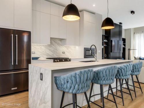 3210 Keeler Ave, Chicago IL  60641-4633 exterior