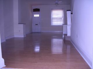 104 Seville St, Philadelphia PA  19127-1812 exterior