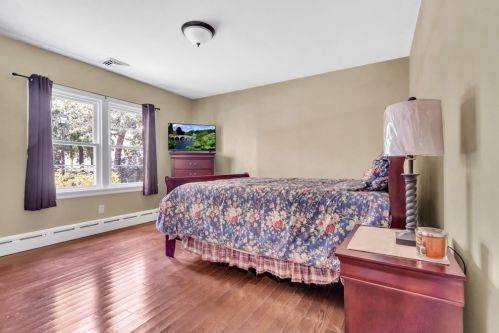 30 Kinnicutt Rd, Worcester MA 01602-1546 exterior