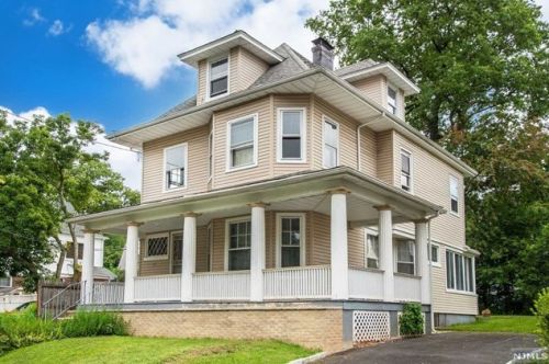 725 Degraw Ave, Newark NJ  07104-1616 exterior