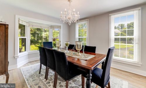 1326 Kirby Rd, Mc Lean VA  22101-2409 exterior