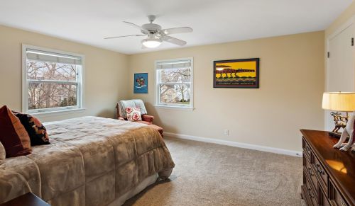 5267 Diversey Blvd, Milwaukee WI 53217-5201 exterior