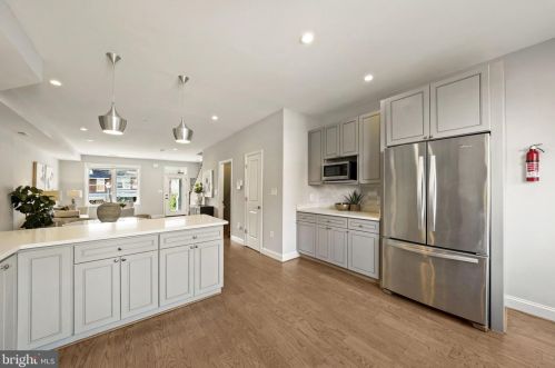 1268 Owen Pl, Washington DC 20002-2808 exterior