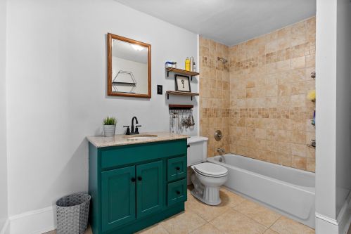 350 Smith St, Milwaukee WI  53207-1508 exterior