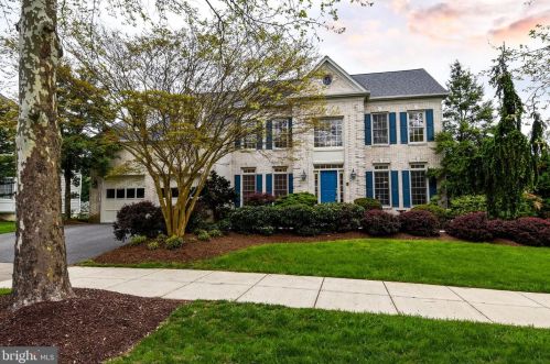 11504 Broad Green Dr, Rockville, MD 20854-2097