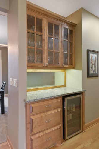 1676 Isabella Pkwy, Chaska MN 55318-3214 exterior