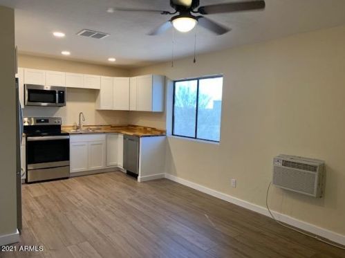 25840 5th Ave, Phoenix AZ  85085-2804 exterior