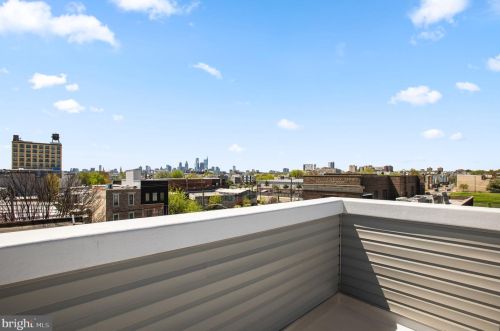 2208 2nd St, Philadelphia PA  19133-0033 exterior