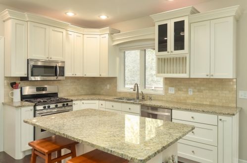 1282 Donegal Dr, Saint Paul MN 55125-3306 exterior