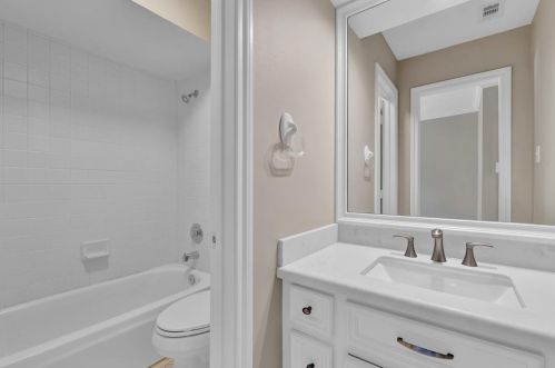 1810 Mountain Aspen Ln, Humble TX 77345-1942 exterior