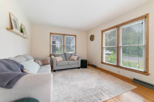 2232 Leonard St, Duluth, MN 55811-3019