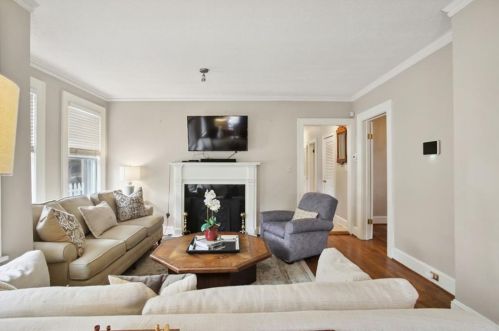 2140 Fairhaven Cir, Atlanta GA  30305-4367 exterior