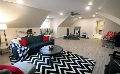 1051 Barberry Ln, Saint Louis MO 63122-5113 exterior