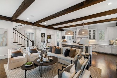 2652 Forrest Way, Atlanta GA  30305-3770 exterior