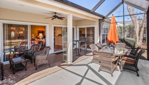 18 Wandering Daisy Dr, Bluffton SC 29909-6166 exterior