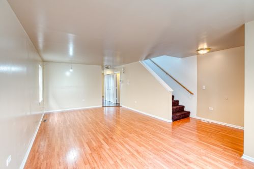 1502 Karlov Ave, Chicago IL 60651-1927 exterior