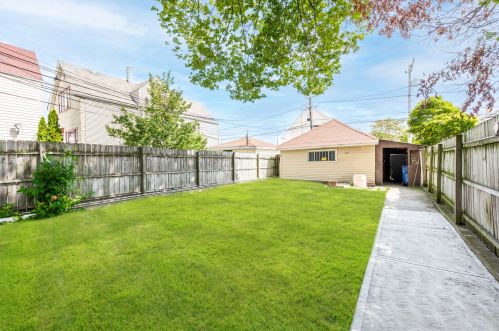 1439 50 Ct, Chicago IL 60804-1324 exterior