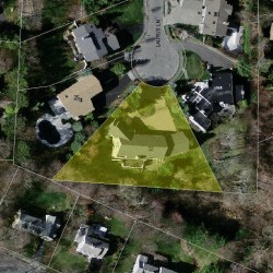 32 Laurus Ln, Newton MA  02459-3138 aerial view