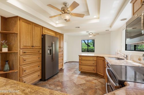 6091 Golden Eagle Dr, Tucson AZ  85750-1393 exterior