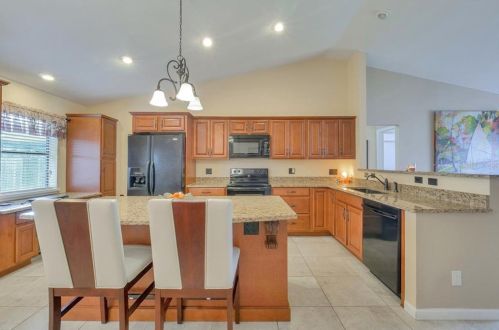 3616 Falling Leaf Ln, Orlando FL 32810-2268 exterior