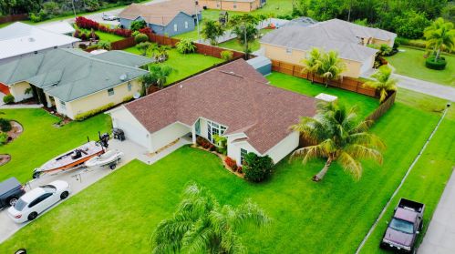 2285 Alminar St, Fort Pierce, FL 34953-7408