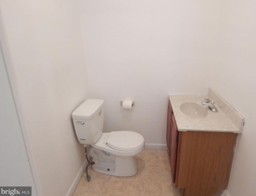 54 7 St, Darby PA 19023-2432 exterior