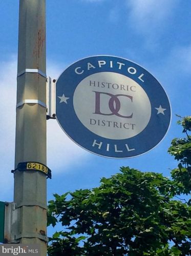 528 10th St, Washington, DC 20003-2806