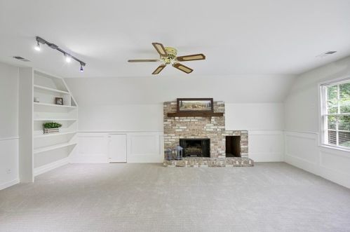 265 Brackenwood Cir, Atlanta GA exterior