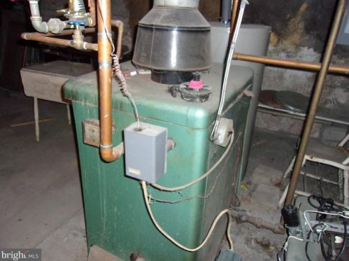 821 Mifflin St, Huntingdon PA 16652-1435 exterior