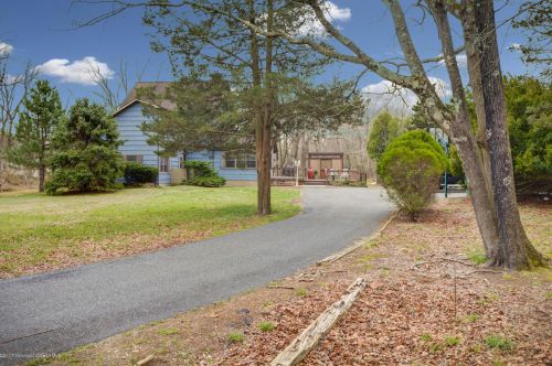 25 Linda Dr, Jackson Twp, NJ 08527-5025