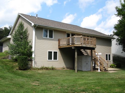 2567 Chestnut Ridge Ave, Kalamazoo, MI 49024-6692