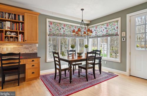 11409 Palatine Dr, Rockville MD  20854-1453 exterior