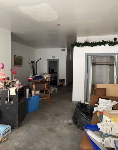 1424 70th St, Chicago, IL 60637-4812