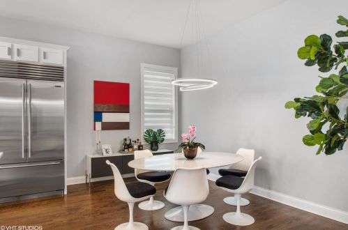 6082 Sauganash Ave, Chicago IL 60646 exterior