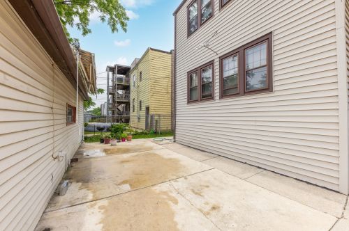 229 Long Ave, Chicago IL 60638-1714 exterior