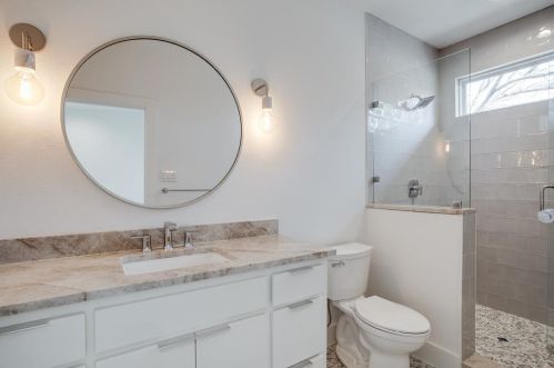 6811 Blessing Dr, Dallas TX 75214-2547 exterior