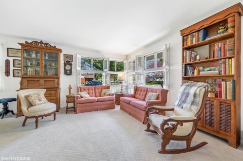 380 Church St, Elmhurst, IL 60126-3603