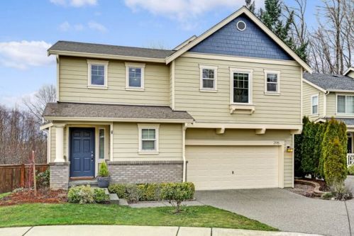 2115 Kennewick Pl, Seattle WA  98056-2295 exterior