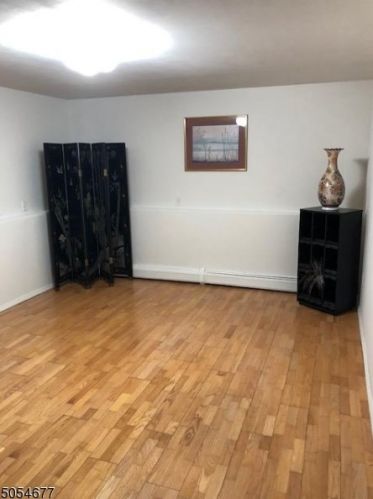 20 Arnold Dr, Parsippany NJ 07054-2240 exterior