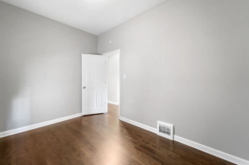 2249 Kilbourn Ave, Chicago IL 60632-4727 exterior