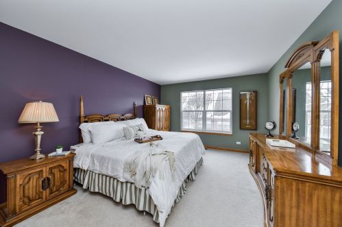 502 Pheasant Trl, Saint Charles IL 60174-8847 exterior