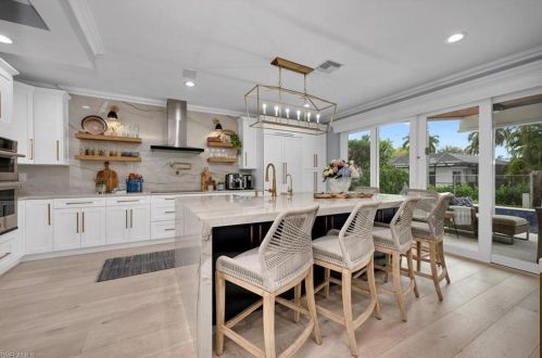 1243 12 Ave, Naples FL 34120-3453 exterior